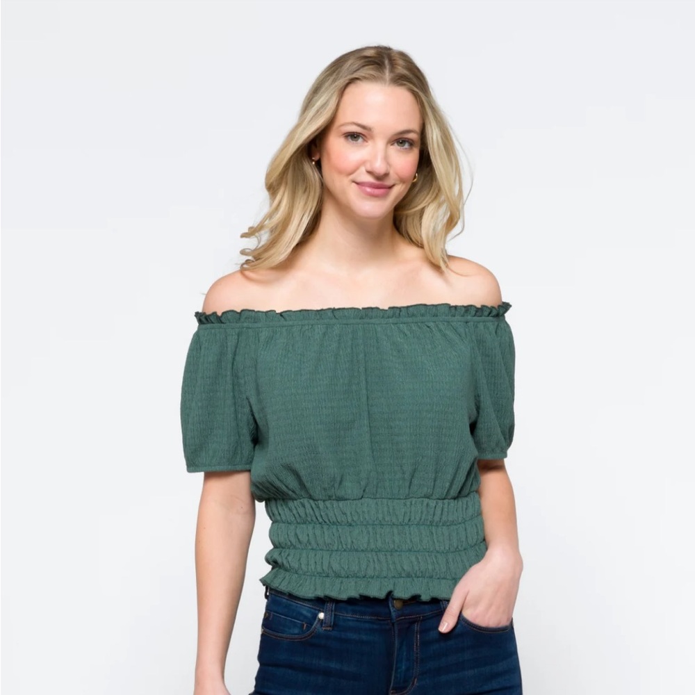 THE GENERAL GOOD
Piper Off The Shoulder Knit Top Green Medium